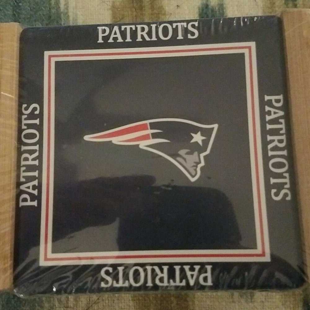 New England Patriots NFL 4 square Slate Coasters set wood case New Sealed